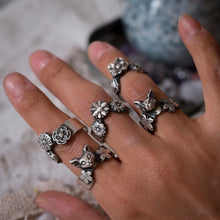 Size 5.5 - Three Flowers Silver Ring