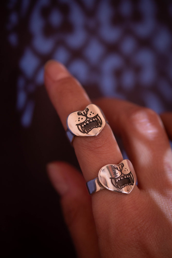 Velvet Fangs - Ring - Sizes 6 US (52 EU) and 8 US (57 EU)