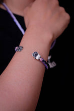 Pawlaris - A cuff from the celestial den