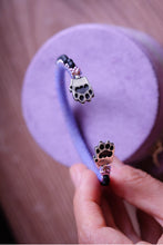 Pawlaris - A cuff from the celestial den